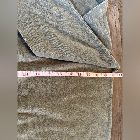 Love & Lore Long Sleeve Pale Green Terrycloth Hoodie Small - Picture 6 of 9